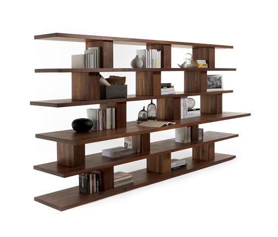 Bookshelf_1.jpg